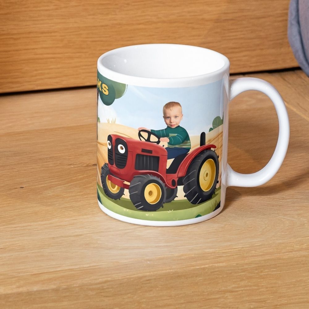 Personalizowany kubek Czerwony Traktor – wyjątkowy kubek personalizowany ze zdjęciem dla dzieci. Dodaj zdjęcie i imię, aby stworzyć unikalny prezent!